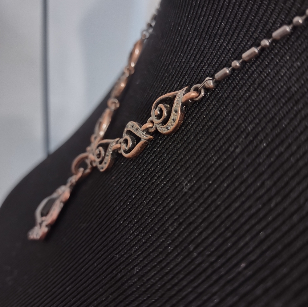 Beautiful Victorian Gothic Style Black Stone Copper Tone Necklace EUC - Picture 3 of 6